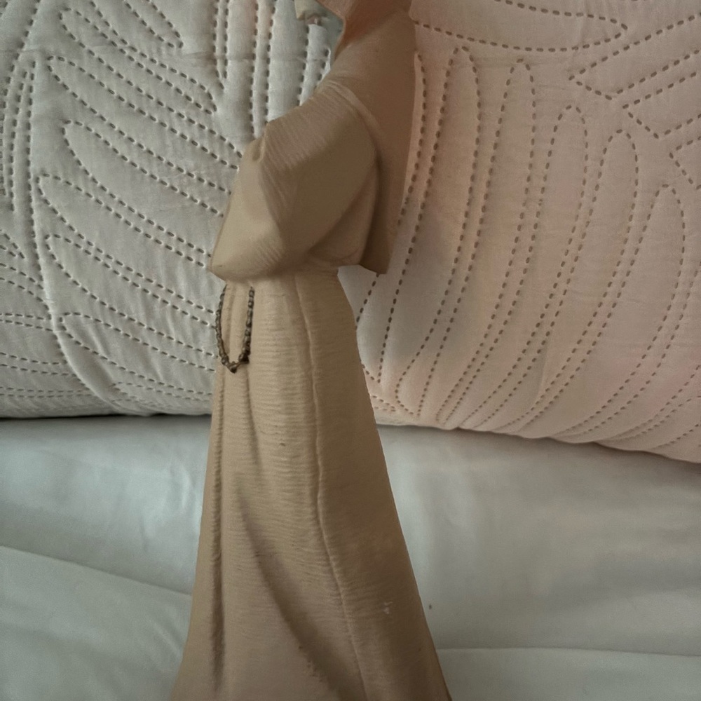 Lladro Cream Monk Ceramic Figurine - Picture 4 of 6